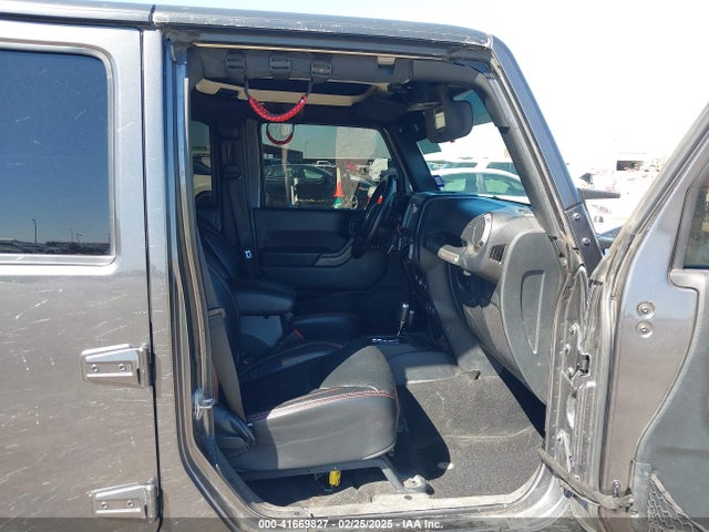 1C4BJWDG1GL287860 Jeep Wrangler Unlimited Sport