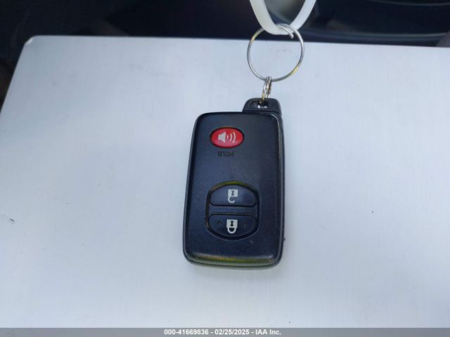 JTDKN3DU0F0429544 Toyota Prius Two