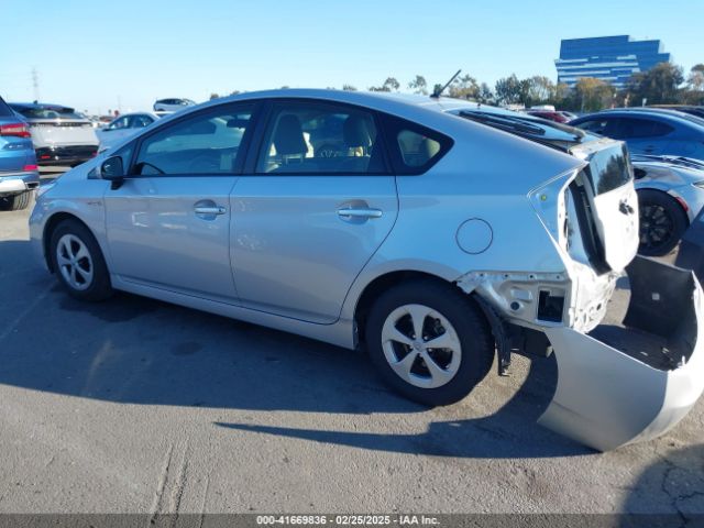 JTDKN3DU0F0429544 Toyota Prius Two