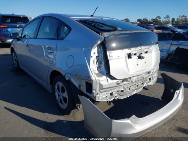 JTDKN3DU0F0429544 Toyota Prius Two