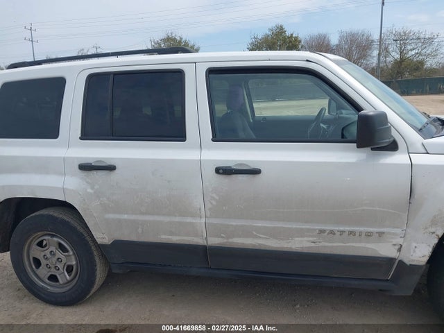 1C4NJPBBXHD208692 Jeep Patriot Sport Fwd