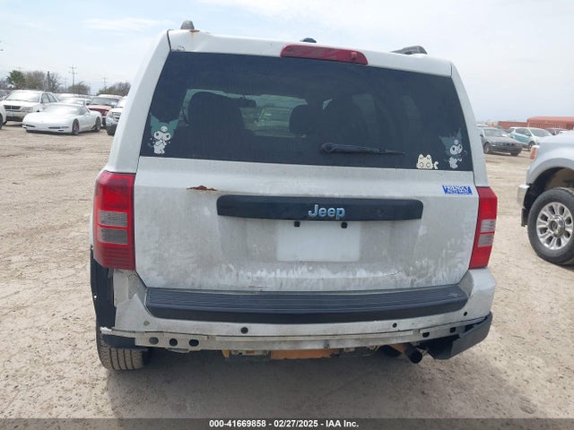 1C4NJPBBXHD208692 Jeep Patriot Sport Fwd