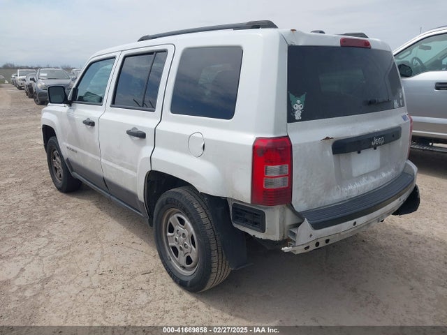 1C4NJPBBXHD208692 Jeep Patriot Sport Fwd