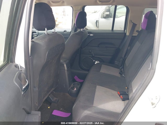 1C4NJPBBXHD208692 Jeep Patriot Sport Fwd