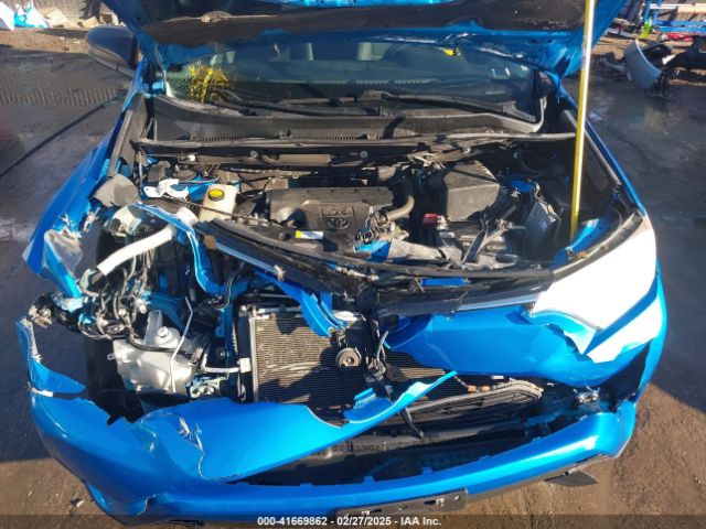 2T3ZFREV9JW476839 Toyota RAV4 LE