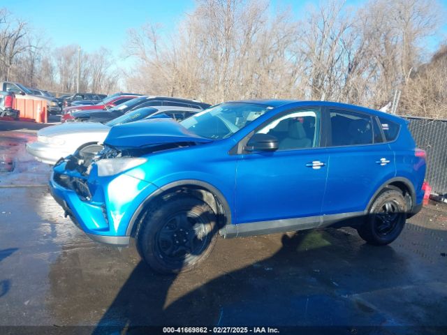 2T3ZFREV9JW476839 Toyota RAV4 LE