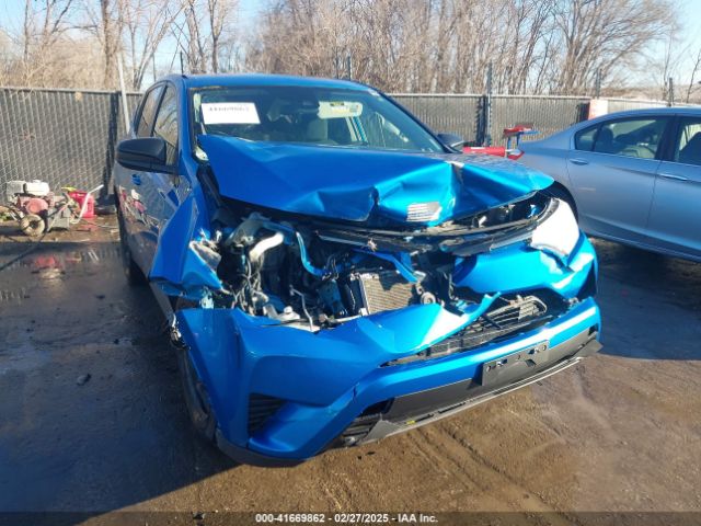 2T3ZFREV9JW476839 Toyota RAV4 LE