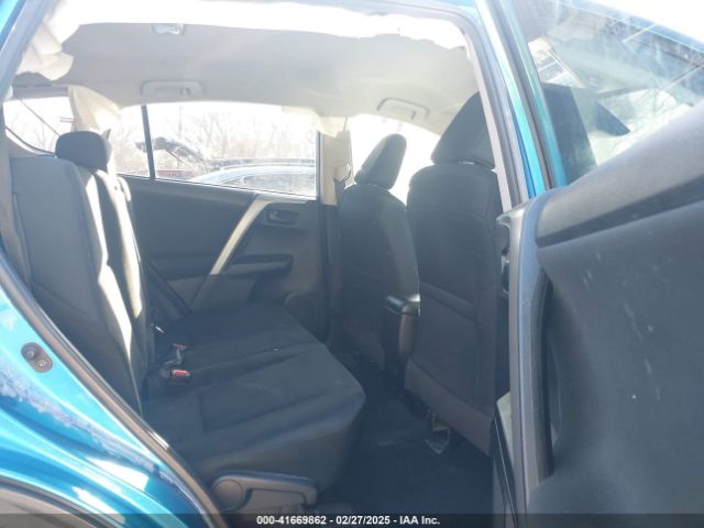 2T3ZFREV9JW476839 Toyota RAV4 LE