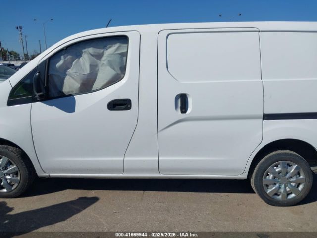3N6CM0KNXHK721745 Nissan Nv200 S