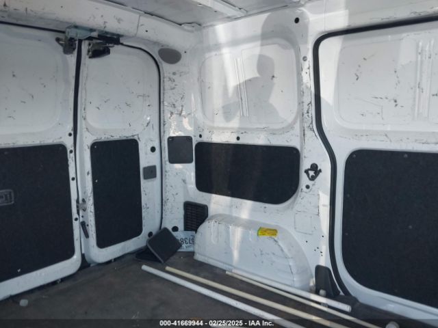 3N6CM0KNXHK721745 Nissan Nv200 S