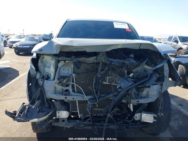 3TMAZ5CN8KM105142 Toyota Tacoma Sr5 V6