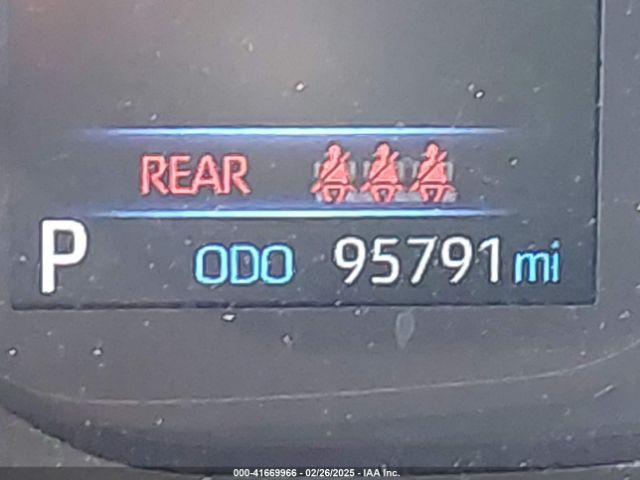 5YFEPMAE2MP174599 Toyota COROLLA LE