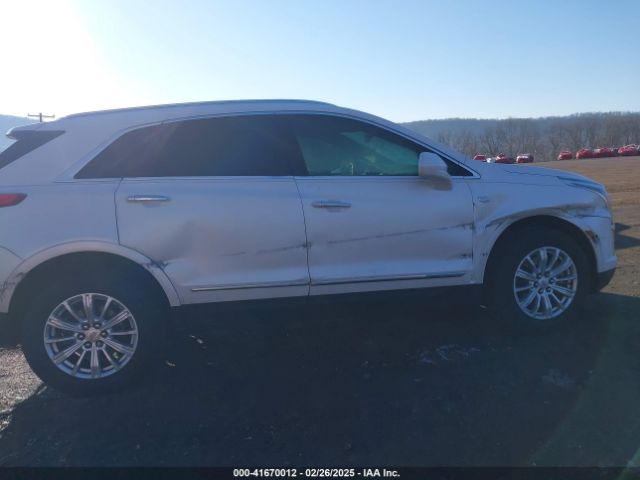 1GYKNARSXHZ209865 Cadillac Xt5 Standard