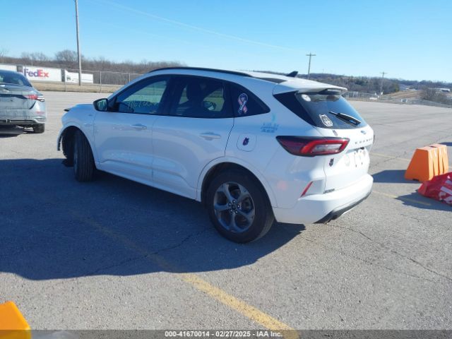 2023 FORD ESCAPE 1FMCU0MZ5PUB41896 Photo 2
