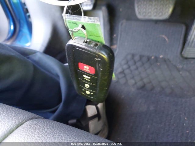 4T1B11HKXJU106558 Toyota CAMRY SE