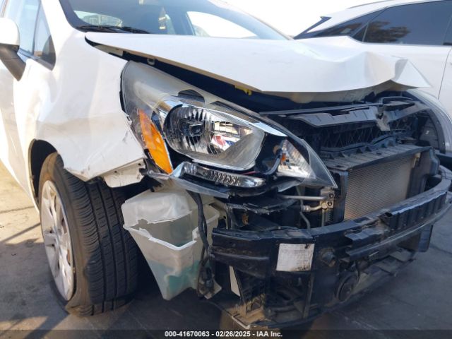 KNADM4A39F6522005 KIA RIO LX