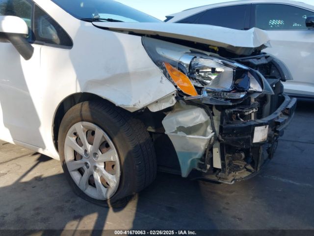 KNADM4A39F6522005 KIA RIO LX