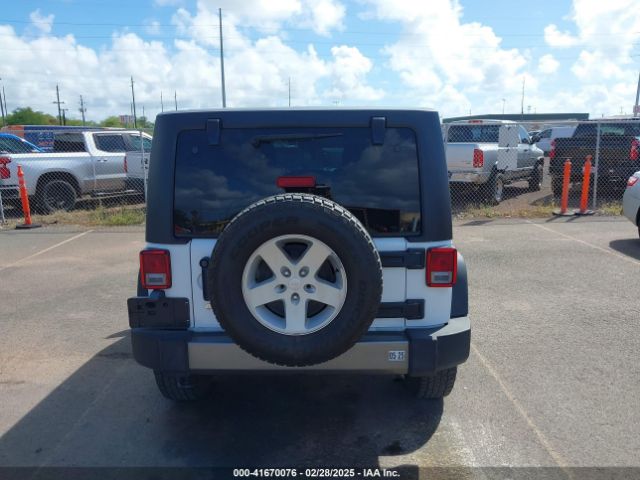 1C4BJWDGXGL238558 Jeep Wrangler Unlimited Sport