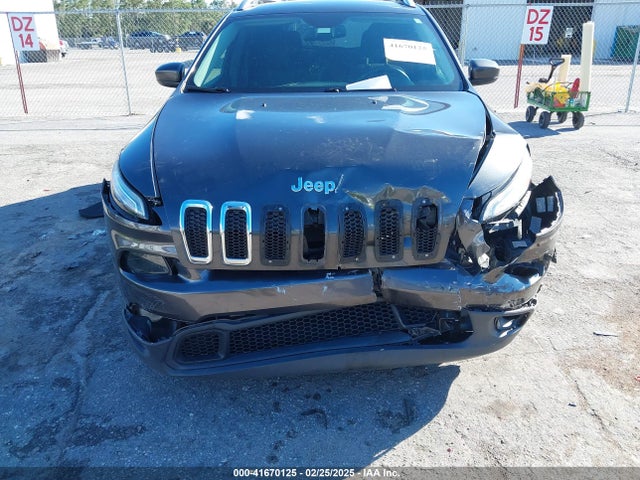 1C4PJLCSXGW363598 Jeep Cherokee Latitude