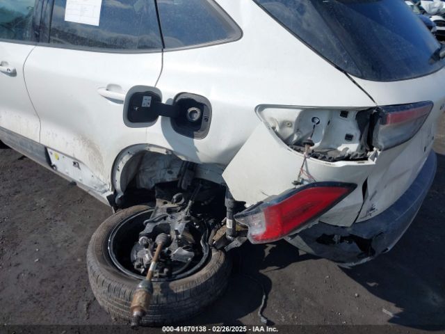 1FMCU9BZ0LUC50557 Ford Escape Se Sport Hybrid