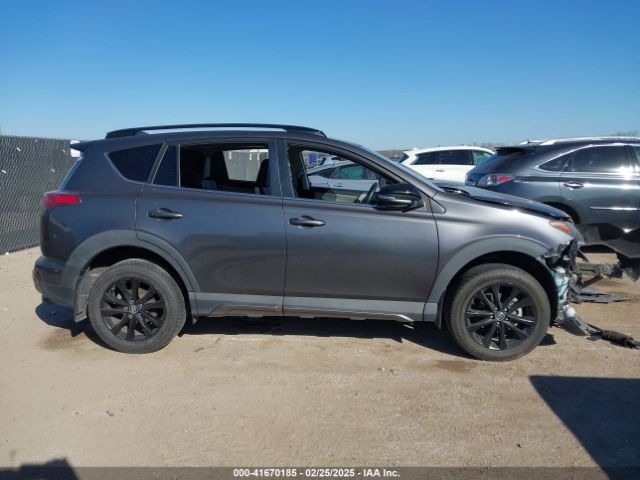 2T3WFREV0JW451962 Toyota Rav4 Adventure/xle