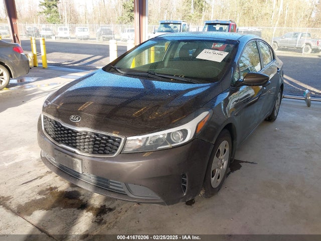 3KPFK4A7XJE206703 KIA FORTE LX