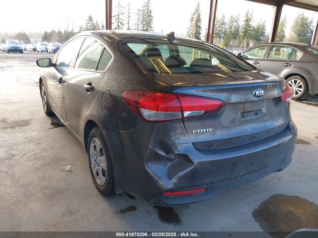 3KPFK4A7XJE206703 KIA FORTE LX