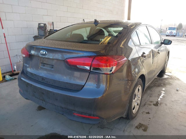 3KPFK4A7XJE206703 KIA FORTE LX