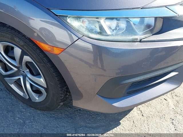 Honda Civic Lx 2018 2HGFC2F56JH548017 Image 19