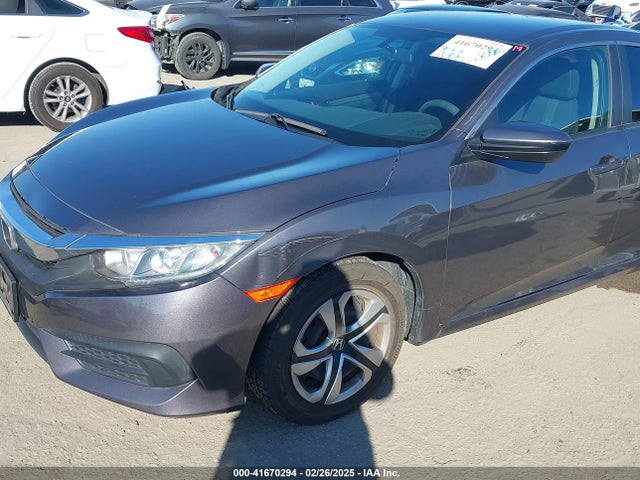 Honda Civic Lx 2018 2HGFC2F56JH548017 Image 6