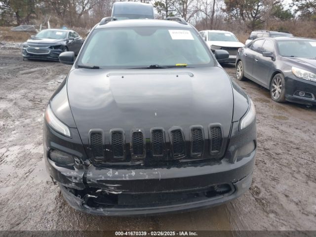 1C4PJLAS7HW610189 Jeep Cherokee Altitude Fwd