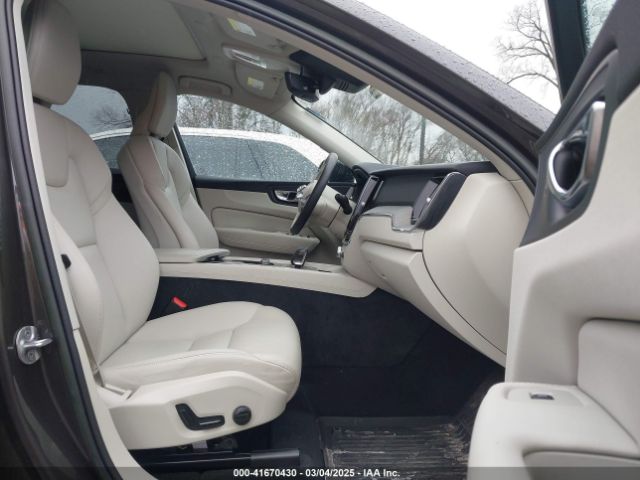 2023 VOLVO XC60 YV4L12RW8P1272777 Photo 4