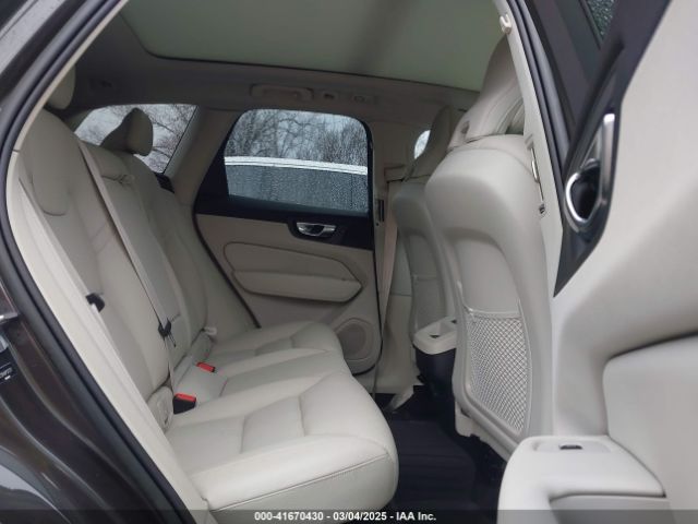 2023 VOLVO XC60 YV4L12RW8P1272777 Photo 7