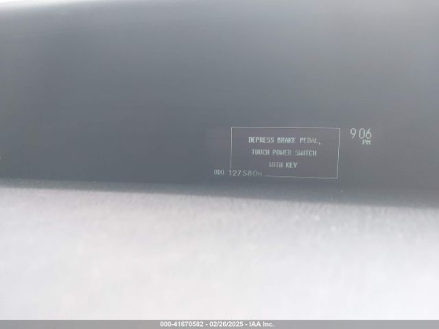 JTDKN3DU2E1760389 Toyota Prius Two