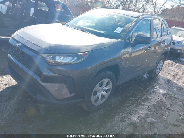 Toyota RAV4 LE 2021 2T3H1RFV5MC086058 Image 2