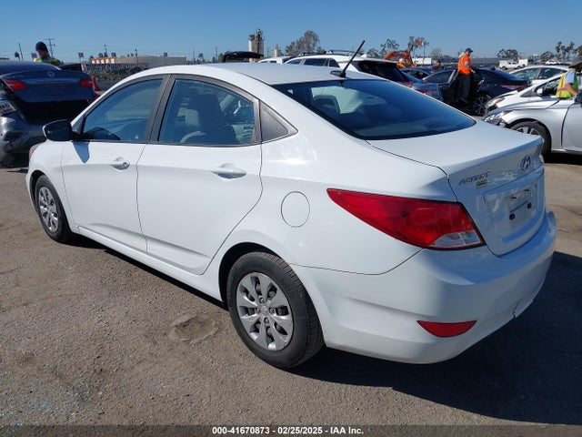Hyundai ACCENT SE 2017 KMHCT4AE2HU317378 Image 3