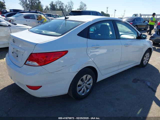 Hyundai ACCENT SE 2017 KMHCT4AE2HU317378 Image 4