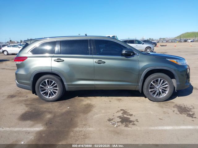 5TDJZRFH3JS834516 Toyota Highlander Xle