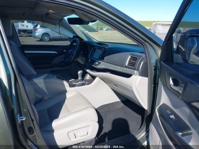 5TDJZRFH3JS834516 Toyota Highlander Xle