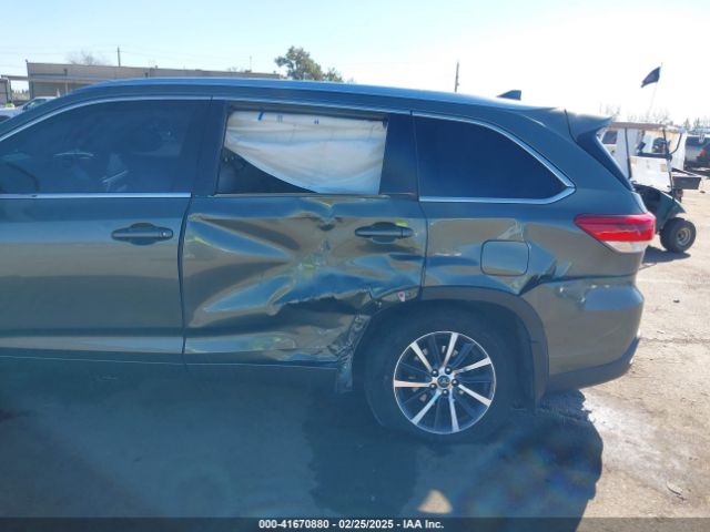 5TDJZRFH3JS834516 Toyota Highlander Xle