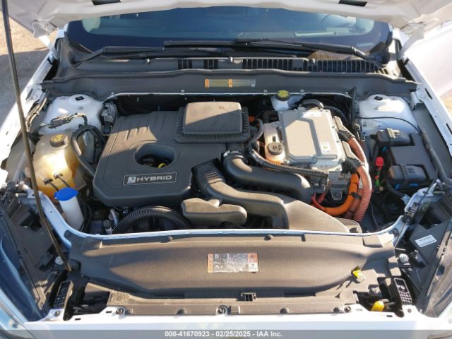3FA6P0RU4KR104799 Ford Fusion Hybrid Titanium