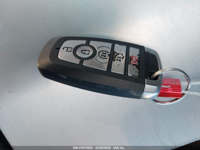 3FA6P0RU4KR104799 Ford Fusion Hybrid Titanium