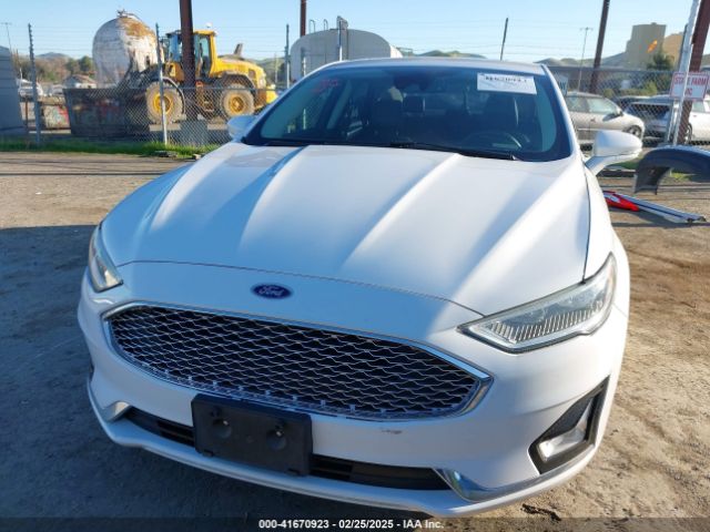3FA6P0RU4KR104799 Ford Fusion Hybrid Titanium