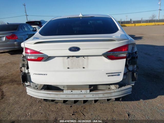 3FA6P0RU4KR104799 Ford Fusion Hybrid Titanium