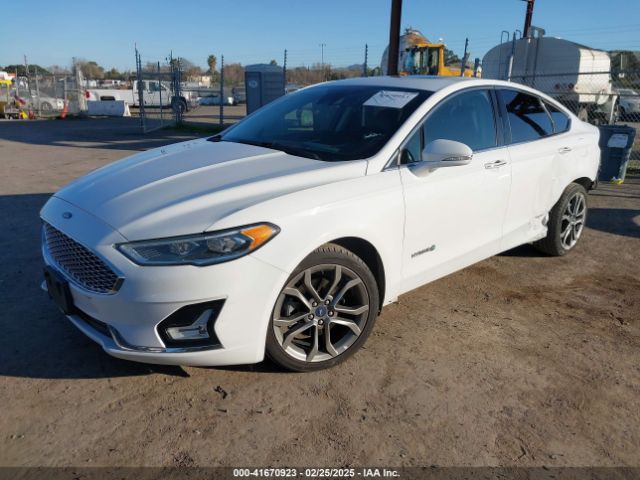 3FA6P0RU4KR104799 Ford Fusion Hybrid Titanium