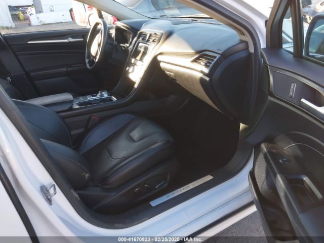 3FA6P0RU4KR104799 Ford Fusion Hybrid Titanium