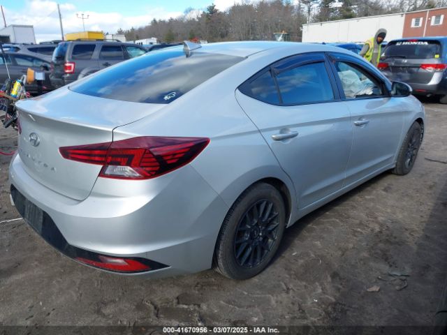 2019 HYUNDAI ELANTRA 5NPD84LF6KH437332 Photo 3