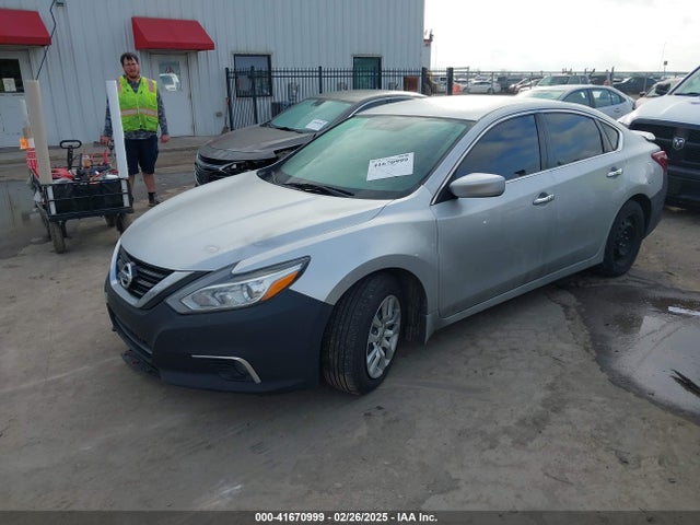1N4AL3AP6HC123908 Nissan Altima 2.5 S