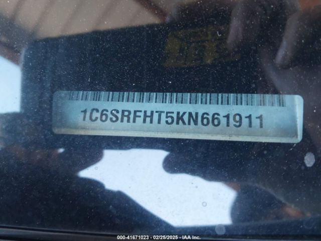 1C6SRFHT5KN661911 RAM 1500 Limited  4x4 5'7 Box