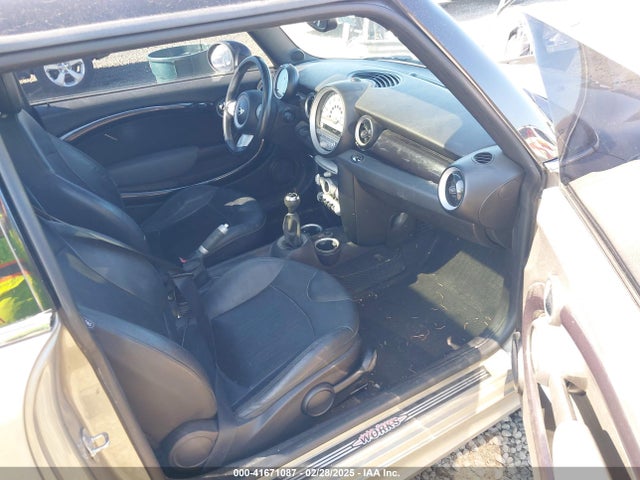 2009 MINI COOPER WMWMF33549TU70873 Photo 4
